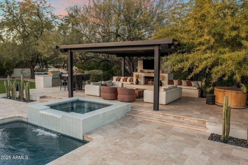 16-web-or-mls-DJI_0847