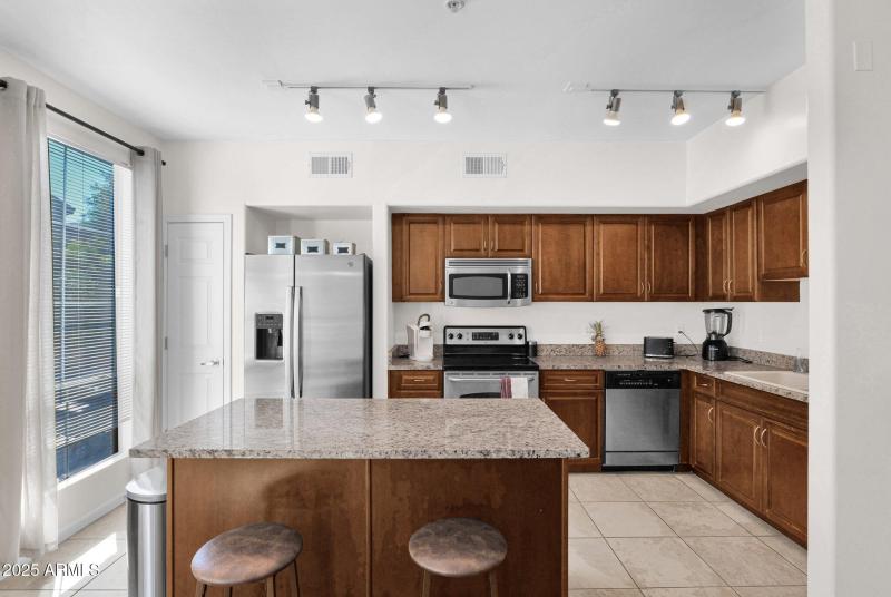 21-web-or-mls-P1046646