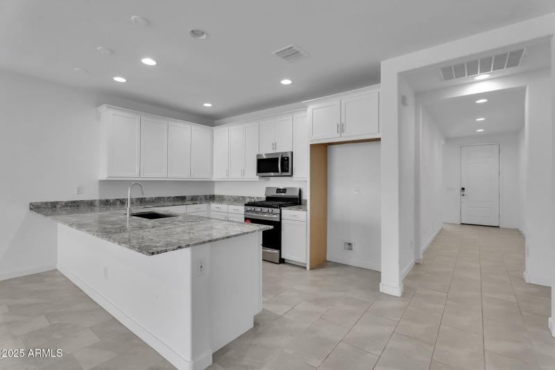 8-web-or-mls-Flower-8