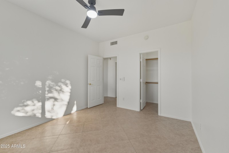 20652_N_53RD_AVE_1st_015