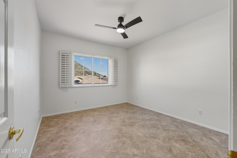 20652_N_53RD_AVE_2nd_012