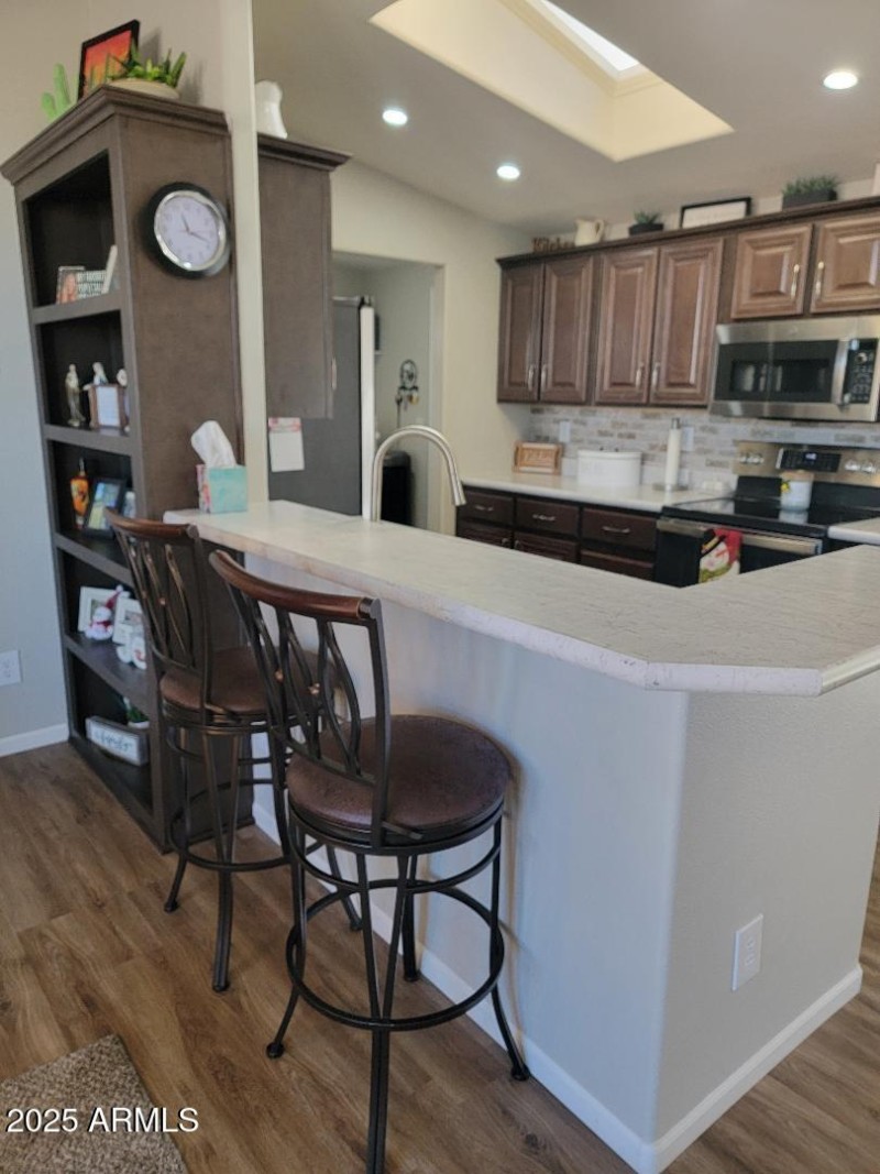 3727 breakfast counter