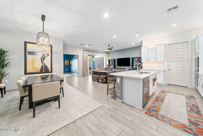 5436 W Beacon Hill Drive