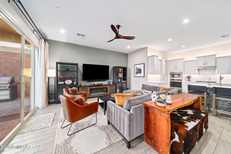 5436 W Beacon Hill Drive