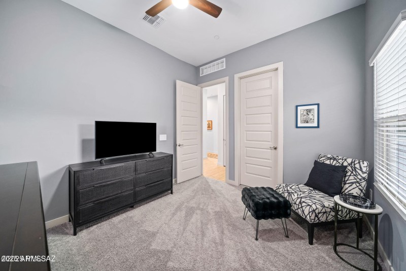 5436 W Beacon Hill Drive