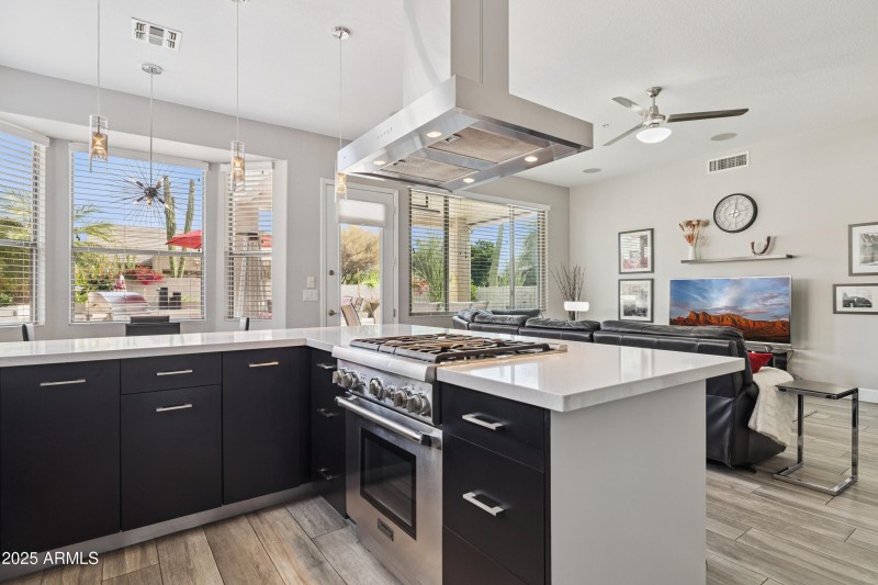 12-print-21531-n-72nd-pl