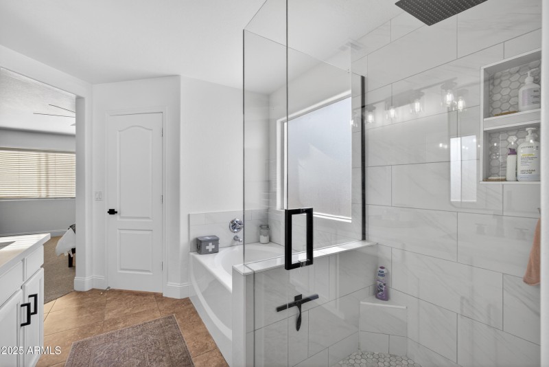 Upgraded tub and shower