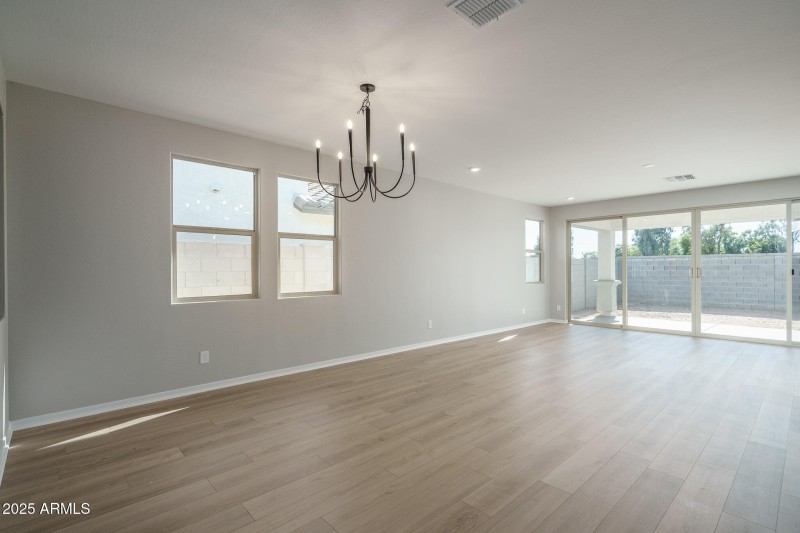 5) DINING TO GREAT ROOM