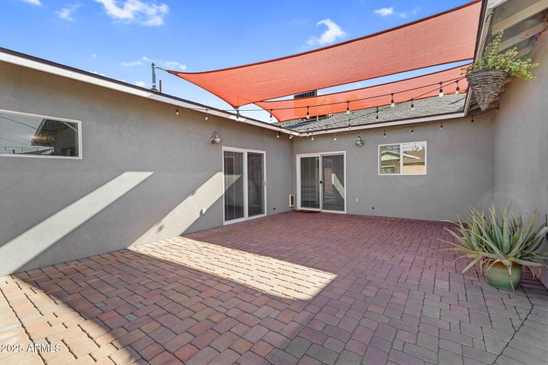 40-web-or-mls-8522 E Vernon Ave-39