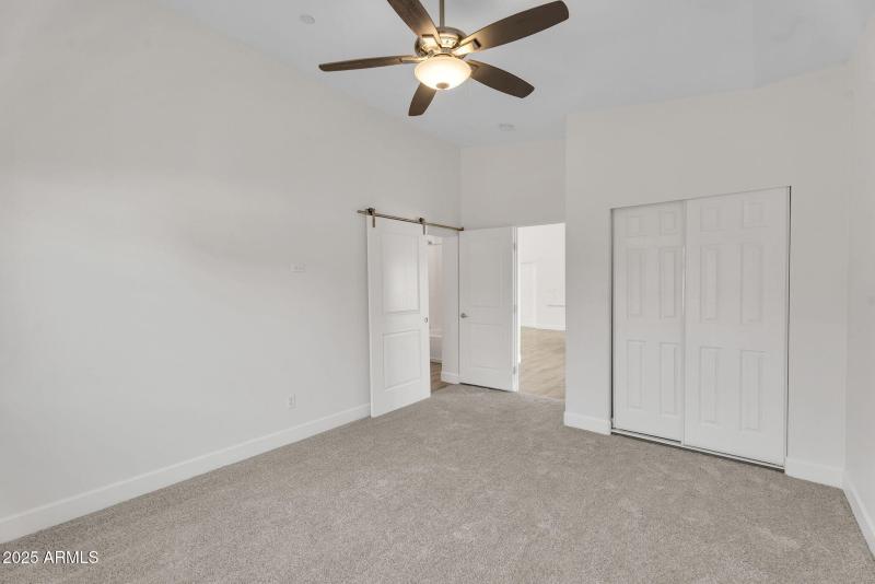 27-web-or-mls-8522 E Vernon Ave-27