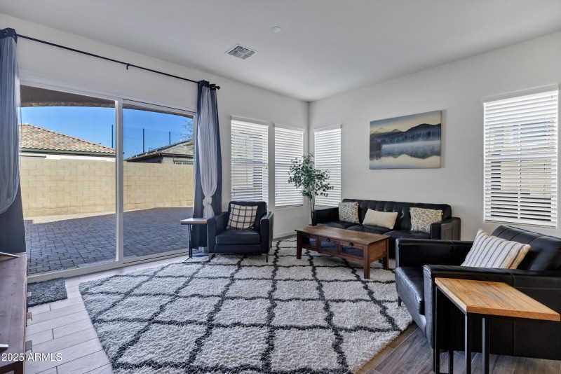 10104 E Nichols Ave-9