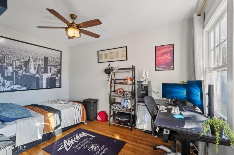 23-web-or-mls-W Lynwood St-S1412-023