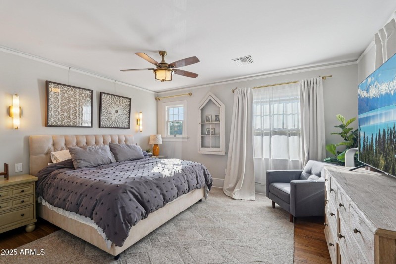 31-web-or-mls-W Lynwood St-S1412-031