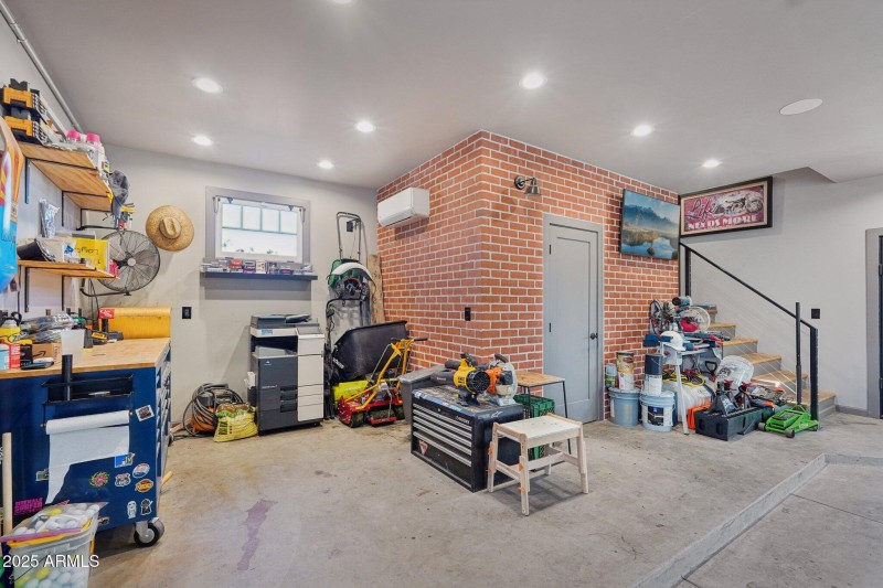 51-web-or-mls-W Lynwood St-S1412-051