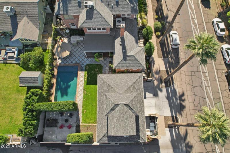 77-web-or-mls-W Lynwood St-S1412-077