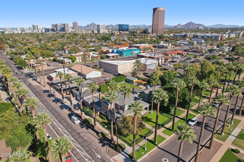 82-web-or-mls-W Lynwood St-S1412-082