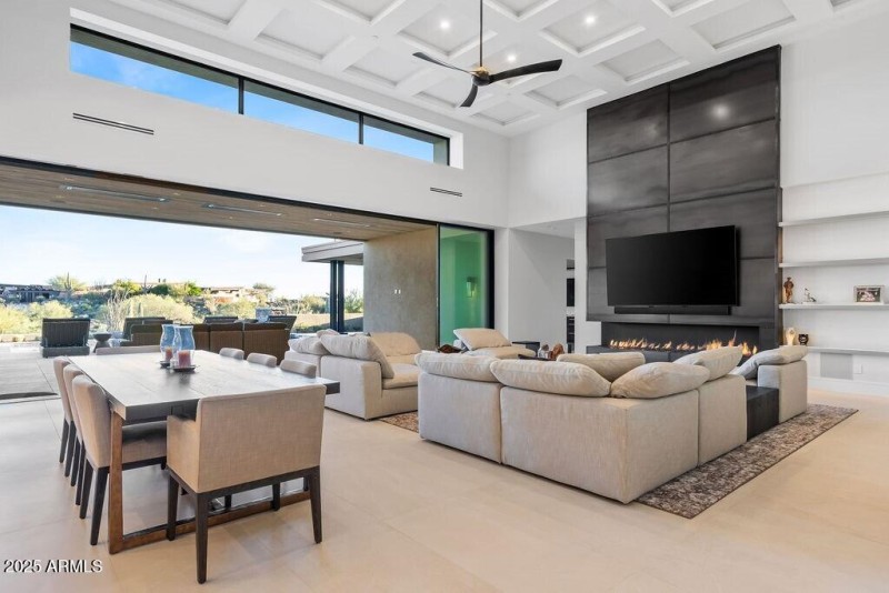 008_Dining-Great Room