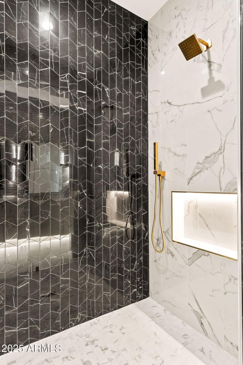 020_Guest Bath 1 shower detail