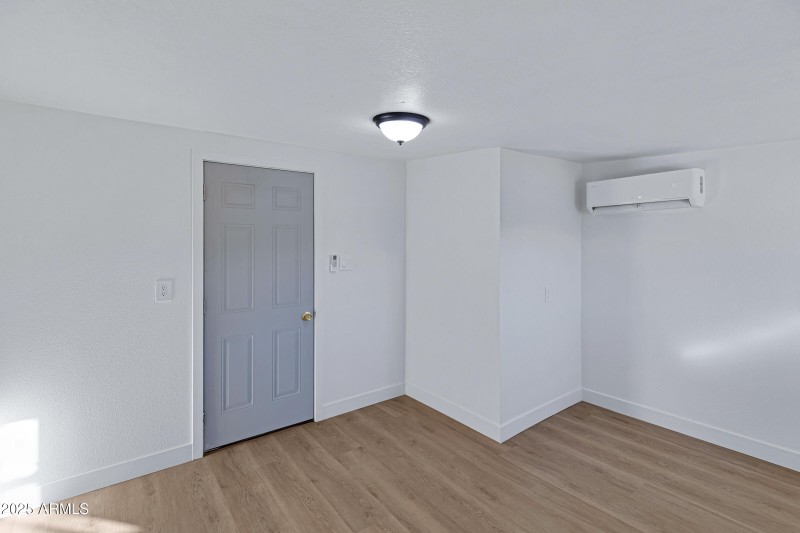 4556 N Ironwood Dr-25