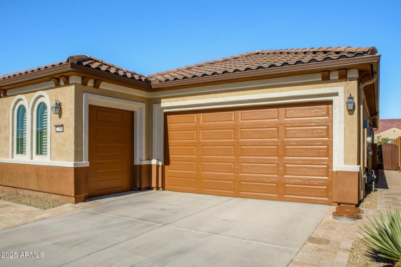 Convenient Garage Layout