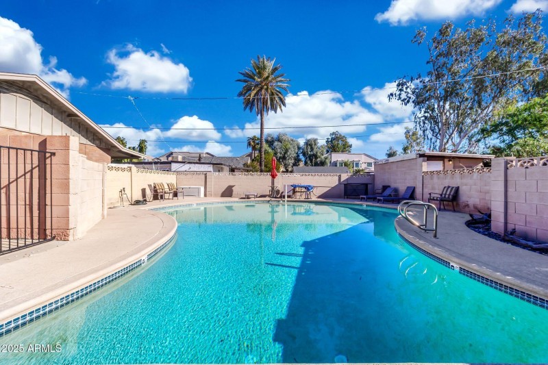 3302 East Pinchot Avenue, Apt 9 Phoenix