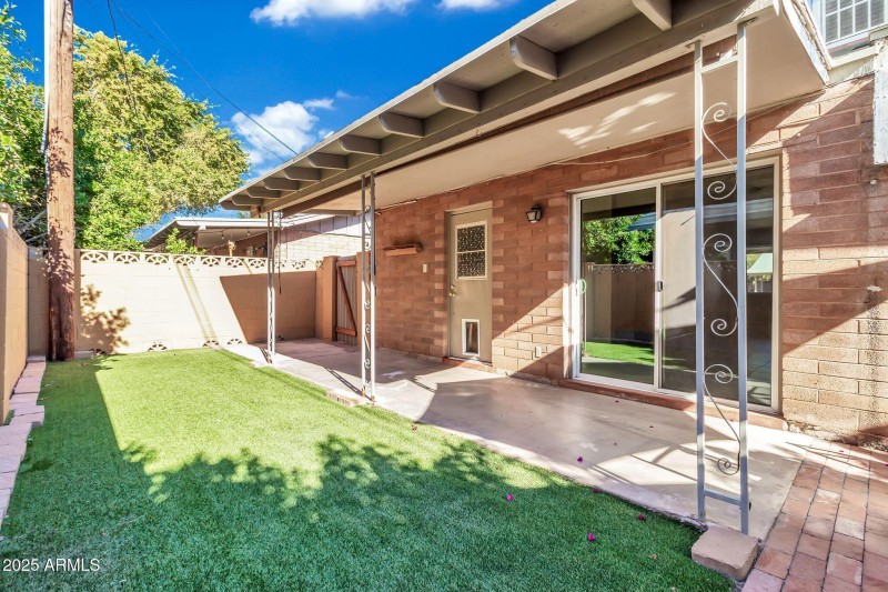 3302 East Pinchot Avenue, Apt 9 Phoenix