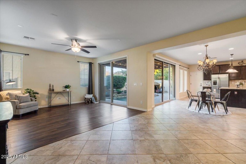 2387 N Heritage_Open concept