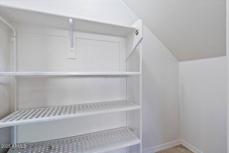 2387 N Heritage_Pantry