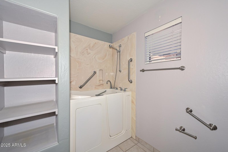 Hall Bath-Step in Tub