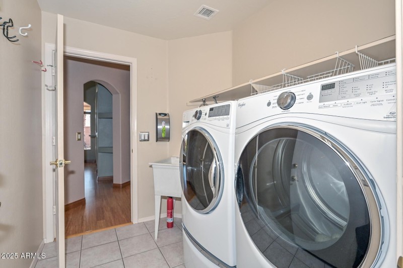 Laundry Room2