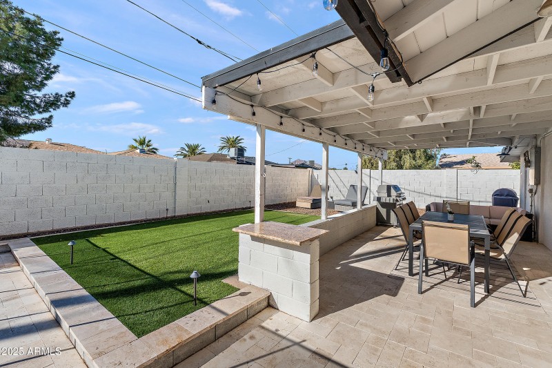 34_2050 n 71st st-31