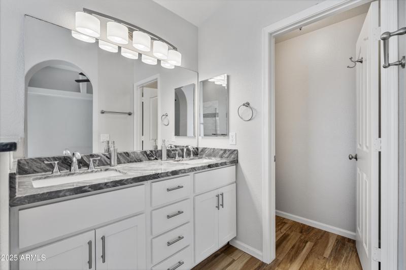 Dual Vanity Primary Bath