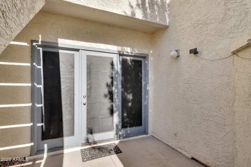 Enclosed Patio 3 off primary 1