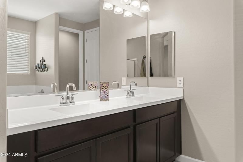 24-web-or-mls-37750-w-san-alvarez-ave