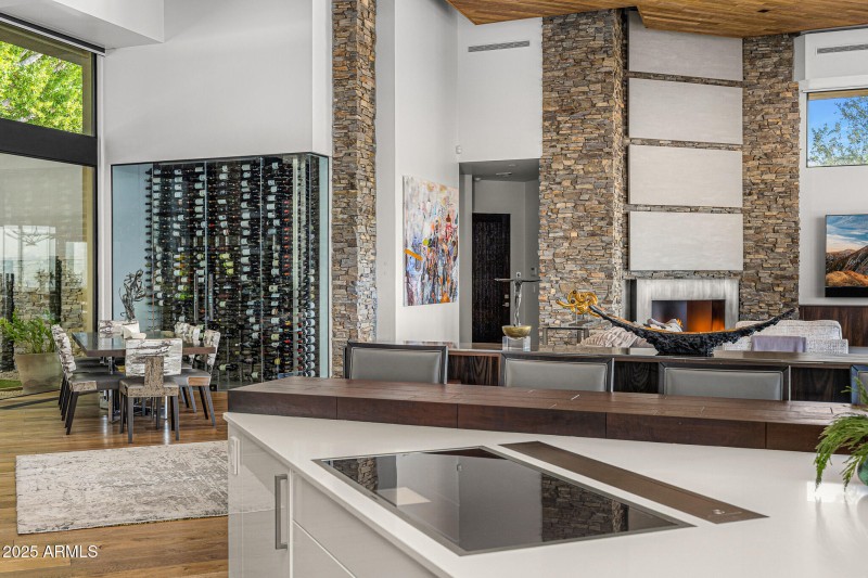 17kitchen and dining