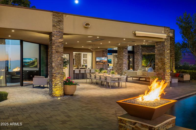 58patio lounge_twilight