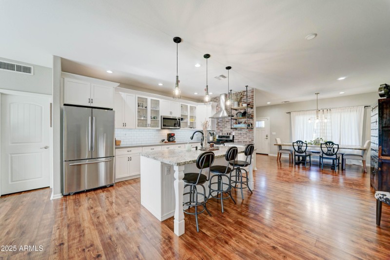 4001 E Indianola Ave-7