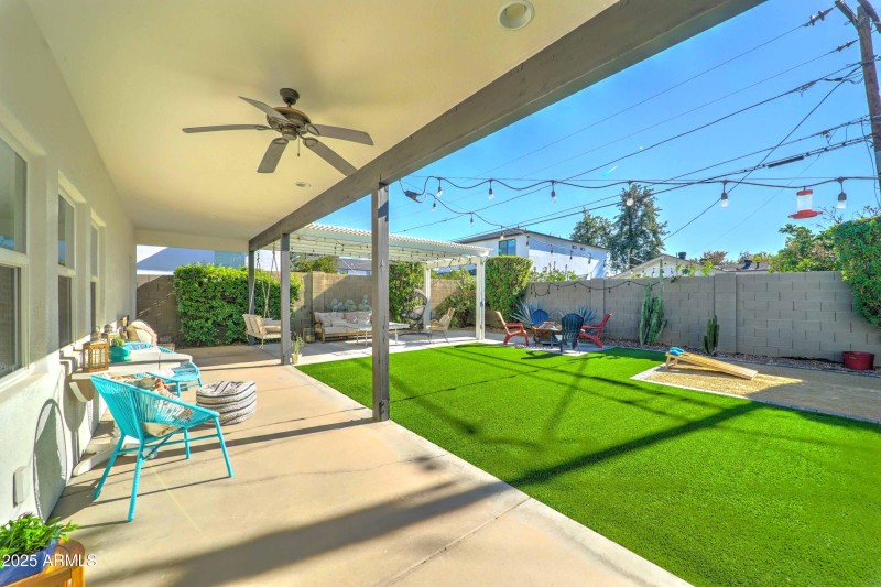 4001 E Indianola Ave-32