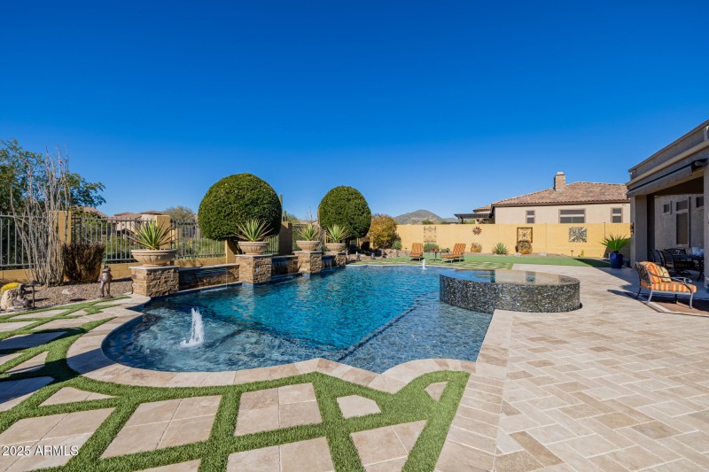 Fun pool water features