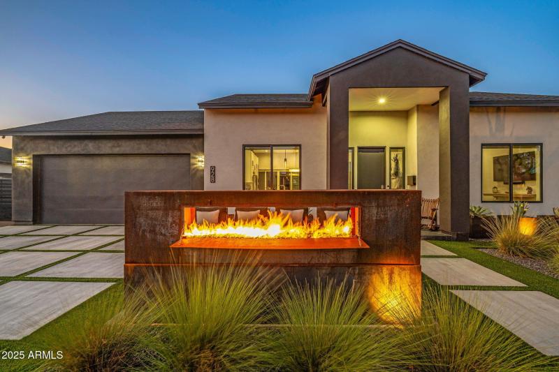 77-web-or-mls-Front Twilight-12