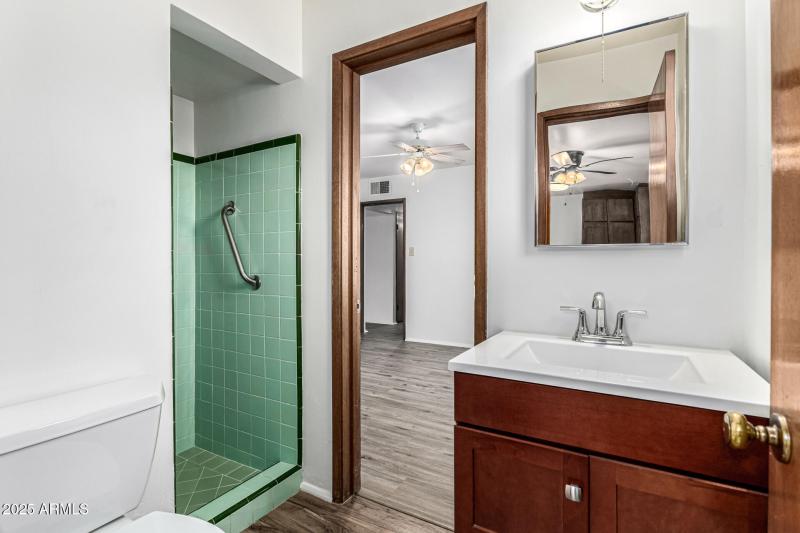 2221 N 71st St Primary Bath