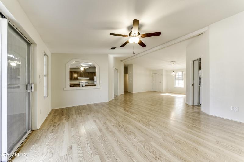 17200 W Bell Rd Lot # 2360 Surprise AZ r