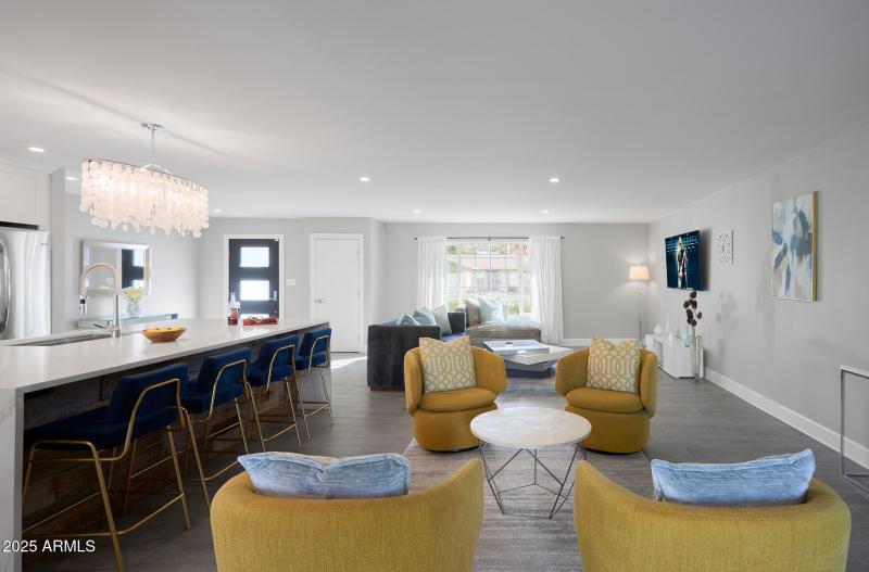 PropertyImageCo_8620EPlazaAve_WEB_10