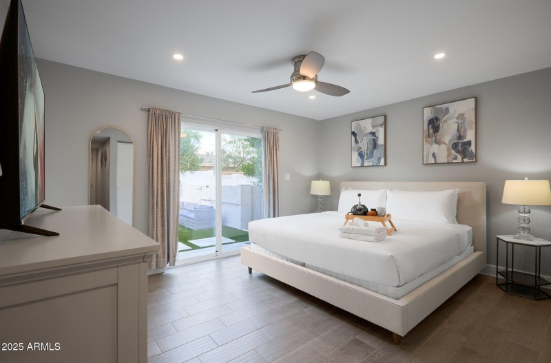 PropertyImageCo_8620EPlazaAve_WEB_20