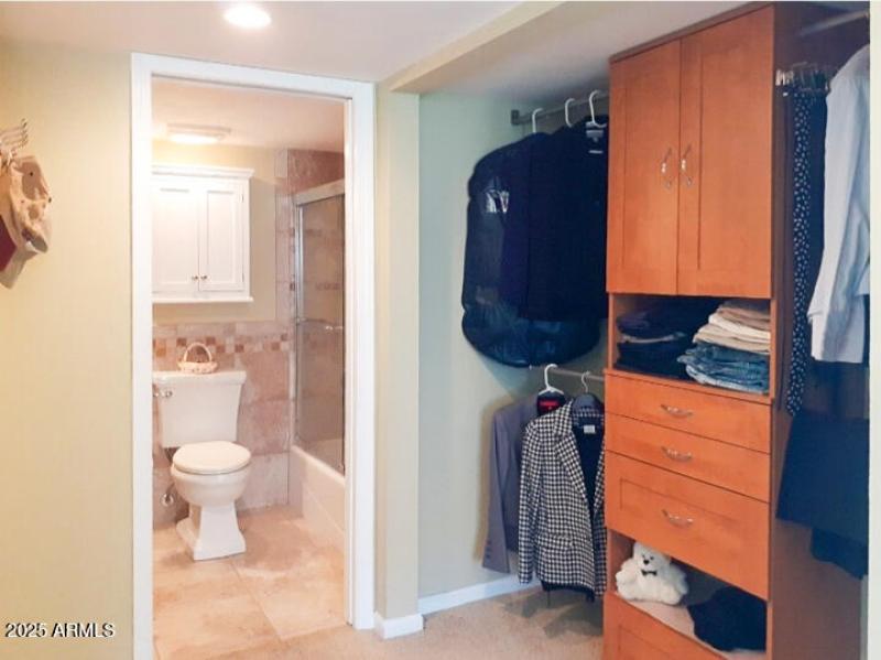 8) 57281-68258fa97f8d7