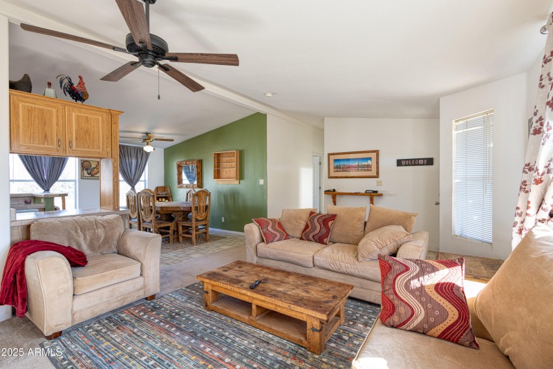 012_photo12_6464_old_homestead_rd