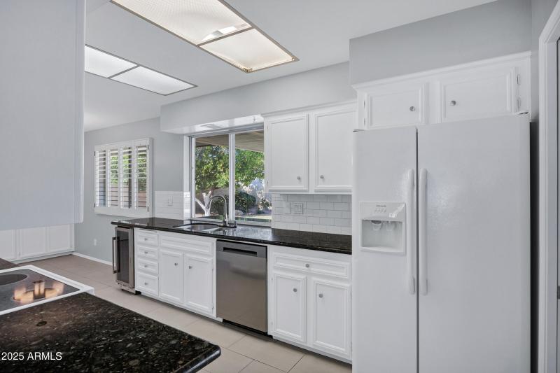 Light & Bright Kitchen