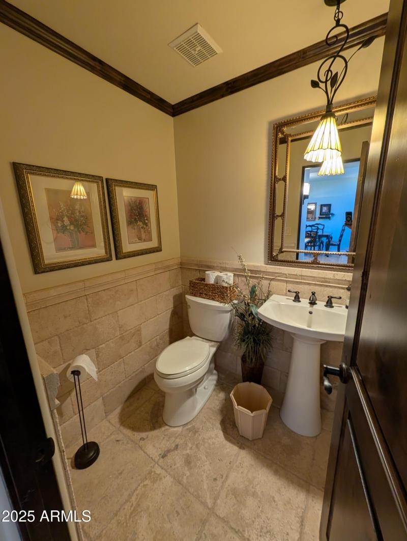 PXL_20251219_180647377