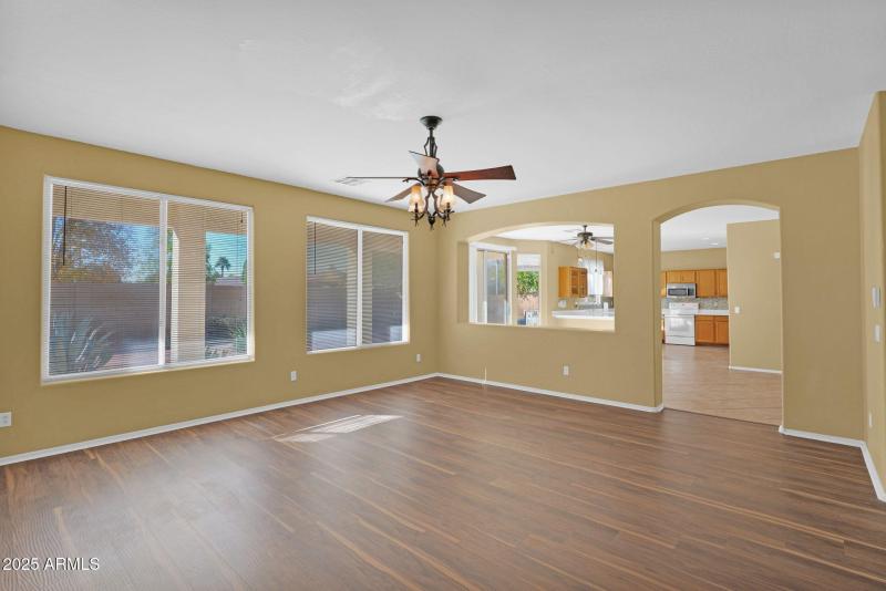 23-web-or-mls-P1404770