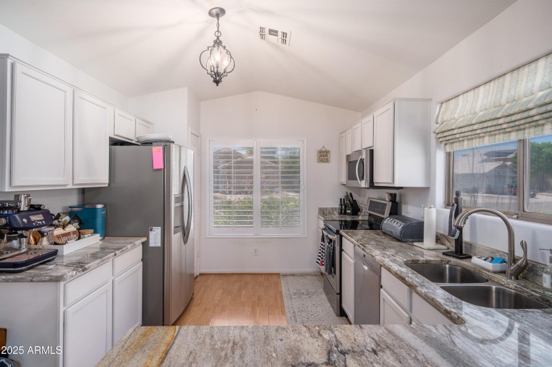 2246 E Soft Wind Dr (05)